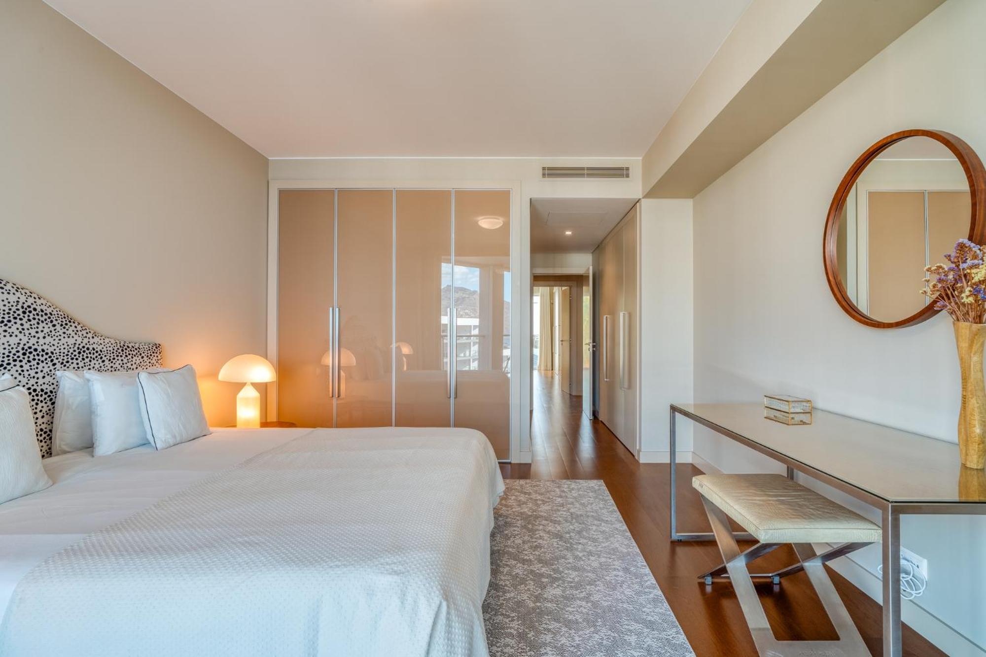 Suite 107 - Two Bedroom Apartment فونشال المظهر الخارجي الصورة